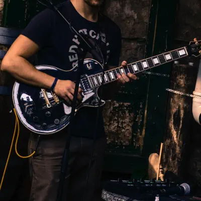 Playing Lead Guitar